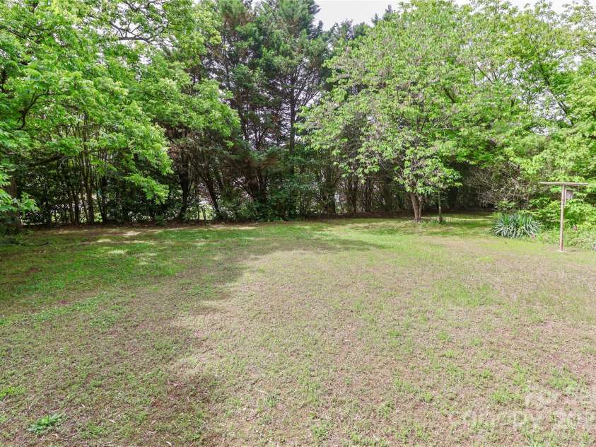 783 Carpenter Avenue, Mooresville, NC 28115.  MLS# CAR4241158, YatesRealty ID 23426. 