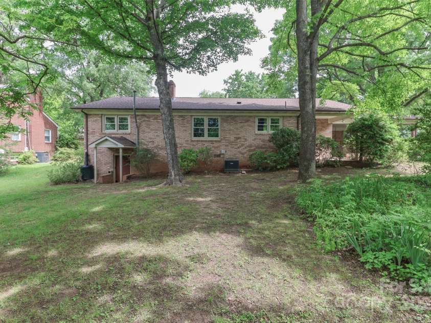 783 Carpenter Avenue, Mooresville, NC 28115.  MLS# CAR4241158, YatesRealty ID 23426. 