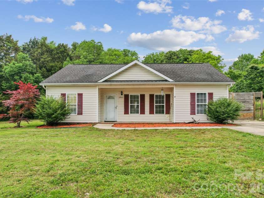 2903 Shady Lane Avenue, Concord, NC 28027.  MLS# CAR4376194, YatesRealty ID 23427. 
