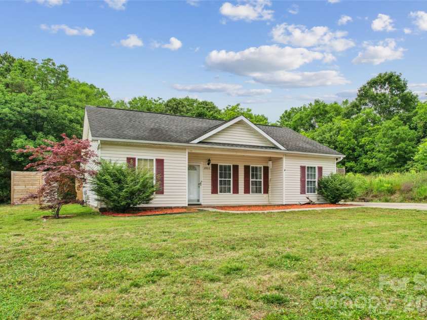 2903 Shady Lane Avenue, Concord, NC 28027.  MLS# CAR4376194, YatesRealty ID 23427. 