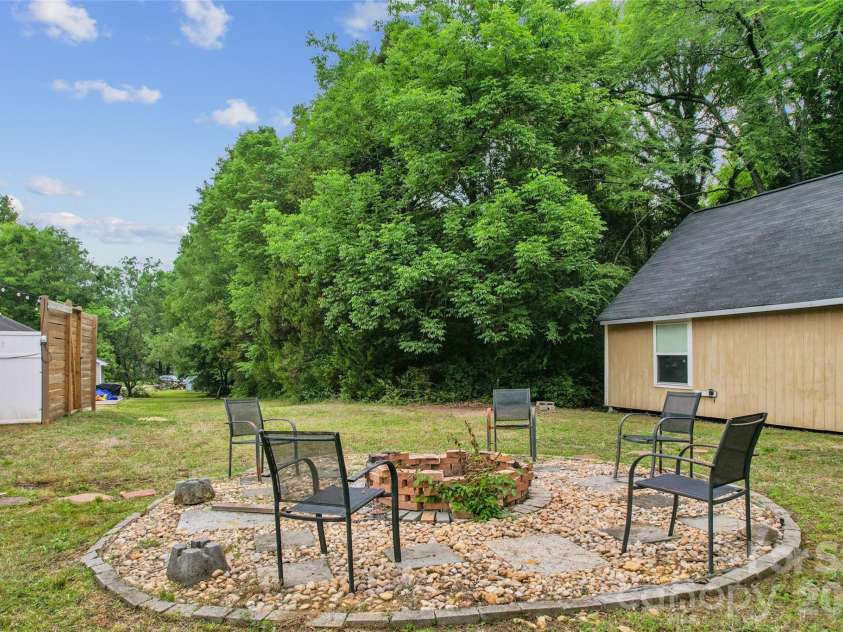 2903 Shady Lane Avenue, Concord, NC 28027.  MLS# CAR4376194, YatesRealty ID 23427. 