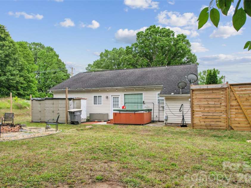 2903 Shady Lane Avenue, Concord, NC 28027.  MLS# CAR4376194, YatesRealty ID 23427. 