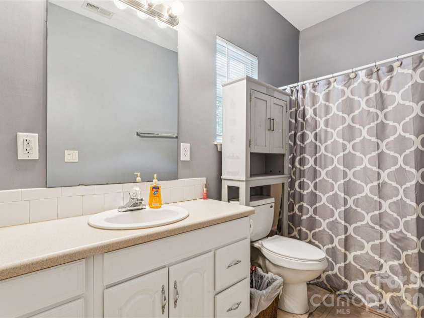 2903 Shady Lane Avenue, Concord, NC 28027.  MLS# CAR4376194, YatesRealty ID 23427. Primary Bathroom