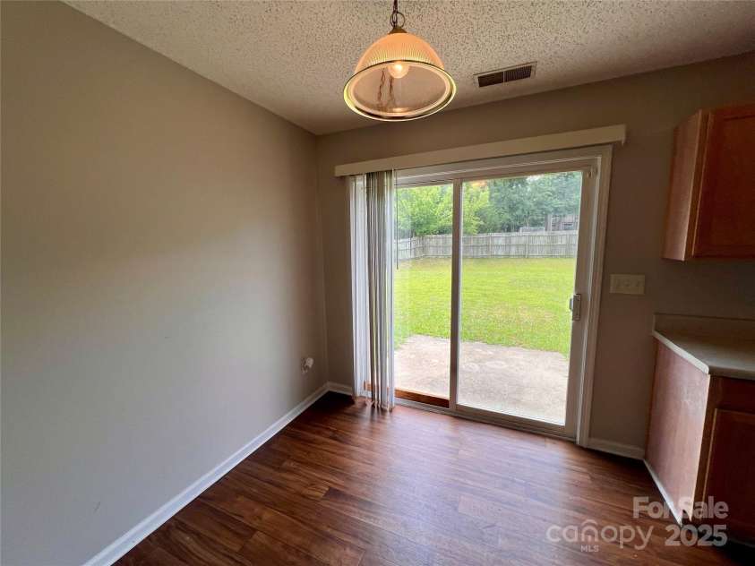 5523 Stone Bluff Court, Charlotte, NC 28214.  MLS# CAR4261273, YatesRealty ID 23429. 