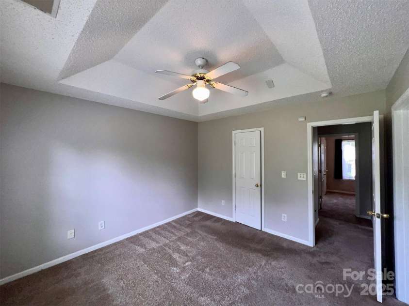 5523 Stone Bluff Court, Charlotte, NC 28214.  MLS# CAR4261273, YatesRealty ID 23429. 