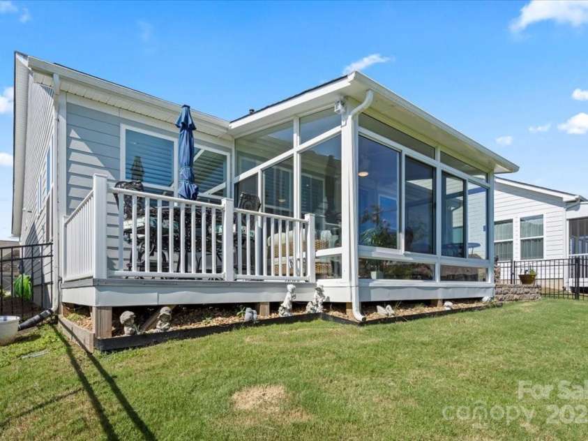 7343 Overjoyed Crossing, Charlotte, NC 28215.  MLS# CAR4300005, YatesRealty ID 2343. 