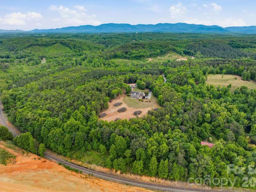 5230 Roy Mcgalliard Avenue, Morganton, NC 28655.  MLS# CAR4371595, YatesRealty ID 23430. 