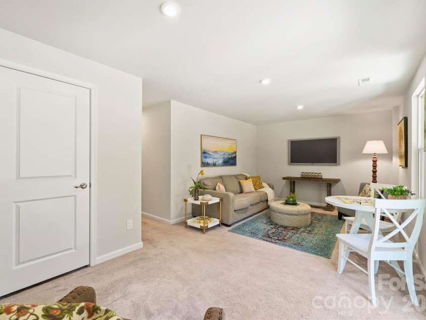 2636 Grantham Place Drive, Fort Mill, SC 29715.  MLS# CAR4374679, YatesRealty ID 23431. 