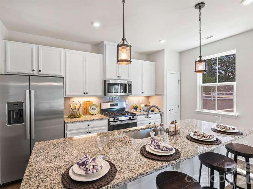 2636 Grantham Place Drive, Fort Mill, SC 29715.  MLS# CAR4374679, YatesRealty ID 23431. 