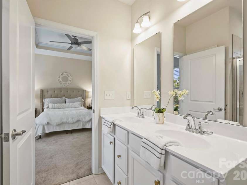 2636 Grantham Place Drive, Fort Mill, SC 29715.  MLS# CAR4374679, YatesRealty ID 23431. 