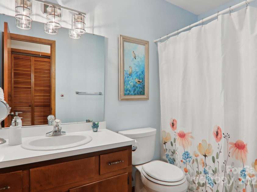 418 Stoney Ridge Loop, Maggie Valley, NC 28751.  MLS# CAR4265478, YatesRealty ID 23431. 