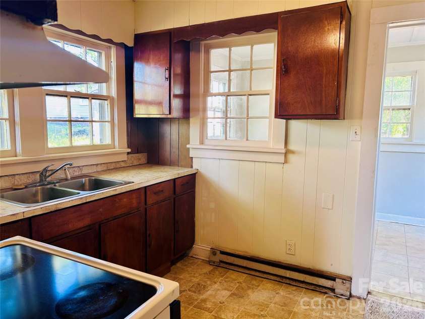 409 Messner Street, Salisbury, NC 28144.  MLS# CAR4383902, YatesRealty ID 23432. 