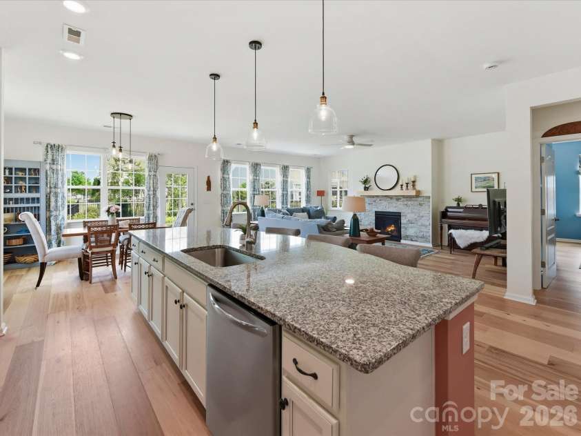 5116 Lassen Volcanic Trail, Lancaster, SC 29720.  MLS# CAR4377413, YatesRealty ID 23434. Open Concept Floorplan
