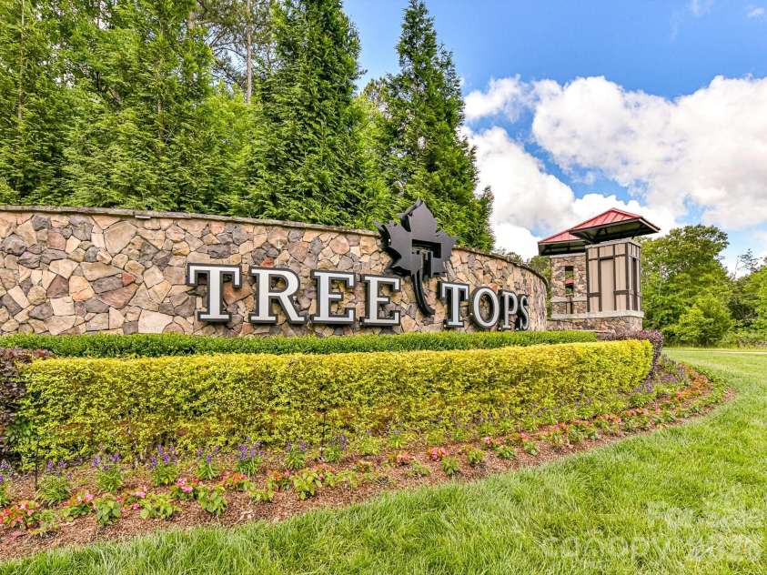 5116 Lassen Volcanic Trail, Lancaster, SC 29720.  MLS# CAR4377413, YatesRealty ID 23434. Welcome to Tree Tops!