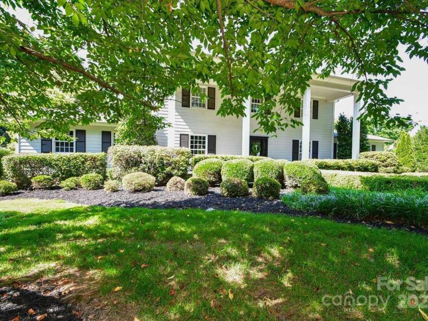 711 Yadkin Street, Albemarle, NC 28001.  MLS# CAR4273790, YatesRealty ID 23435. 