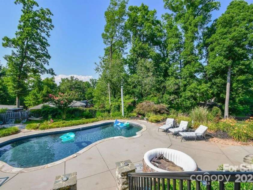 711 Yadkin Street, Albemarle, NC 28001.  MLS# CAR4326114, YatesRealty ID 23435. 