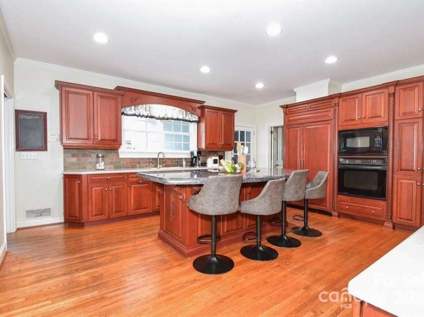 711 Yadkin Street, Albemarle, NC 28001.  MLS# CAR4326114, YatesRealty ID 23435. 