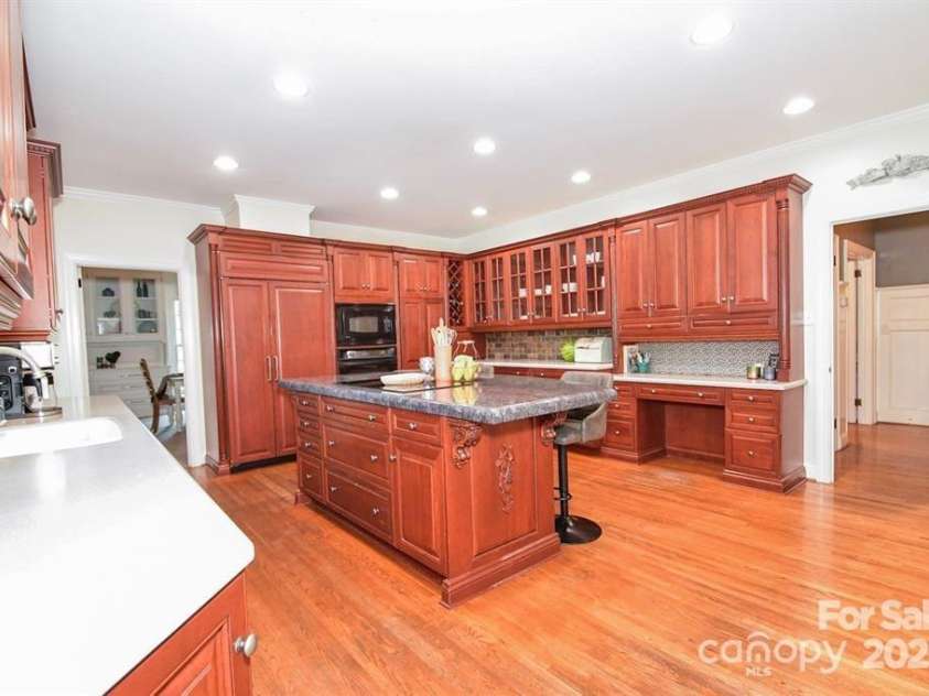 711 Yadkin Street, Albemarle, NC 28001.  MLS# CAR4326114, YatesRealty ID 23435. 