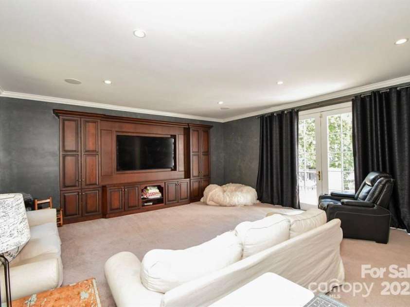 711 Yadkin Street, Albemarle, NC 28001.  MLS# CAR4326114, YatesRealty ID 23435. 