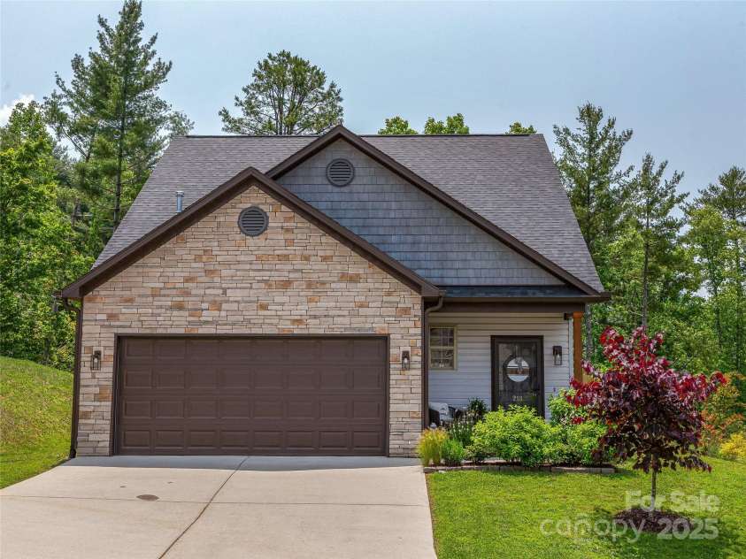 218 Water Leaf Drive, Weaverville, NC 28787.  MLS# CAR4266652, YatesRealty ID 23436. 