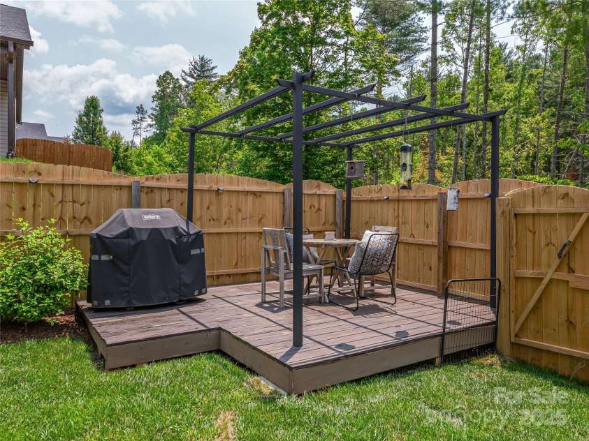 218 Water Leaf Drive, Weaverville, NC 28787.  MLS# CAR4266652, YatesRealty ID 23436. 