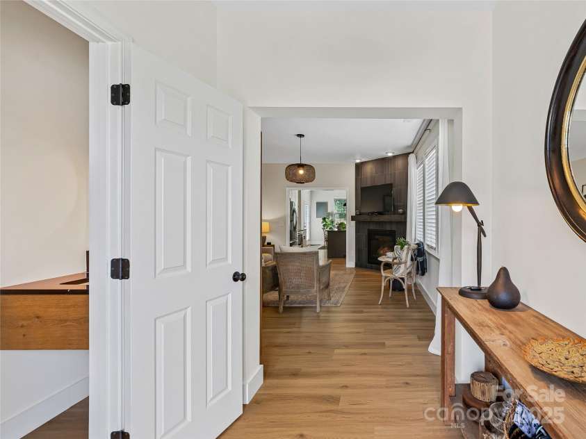 218 Water Leaf Drive, Weaverville, NC 28787.  MLS# CAR4266652, YatesRealty ID 23436. Entry foyer