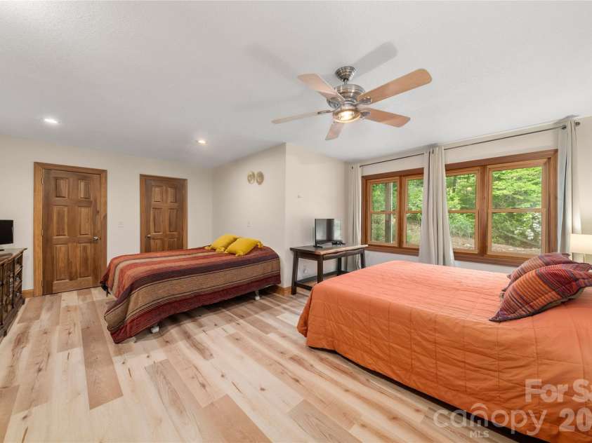 176 Hemlock Lane, Lake Lure, NC 28746.  MLS# CAR4374433, YatesRealty ID 23437. Extra room no 4