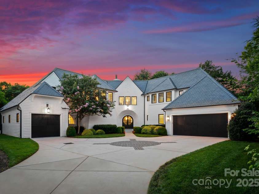 4714 Ockley Manor Lane, Charlotte, NC 28226.  MLS# CAR4272005, YatesRealty ID 23437. 