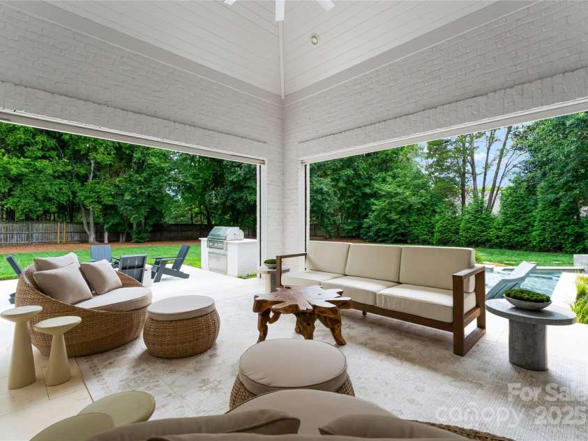 4714 Ockley Manor Lane, Charlotte, NC 28226.  MLS# CAR4272005, YatesRealty ID 23437. 