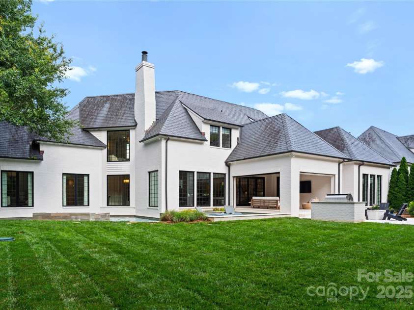 4714 Ockley Manor Lane, Charlotte, NC 28226.  MLS# CAR4272005, YatesRealty ID 23437. 