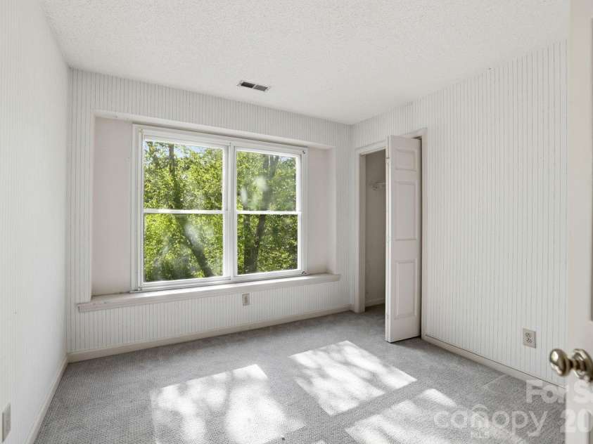 7287 Meeting Street, Charlotte, NC 28210.  MLS# CAR4360714, YatesRealty ID 23438. 