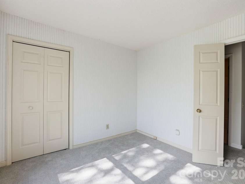 7287 Meeting Street, Charlotte, NC 28210.  MLS# CAR4360714, YatesRealty ID 23438. 