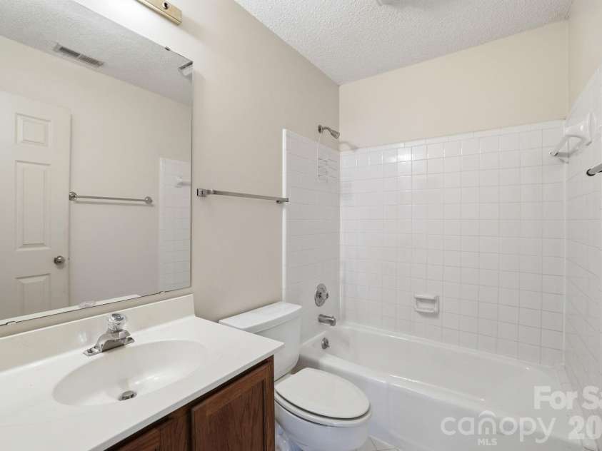 7287 Meeting Street, Charlotte, NC 28210.  MLS# CAR4360714, YatesRealty ID 23438. 