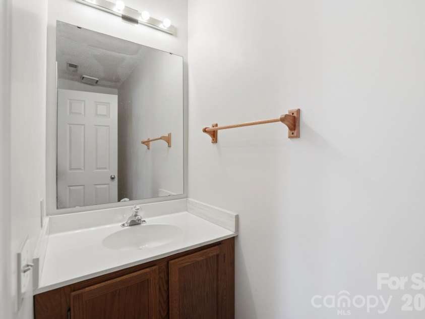 7287 Meeting Street, Charlotte, NC 28210.  MLS# CAR4360714, YatesRealty ID 23438. 