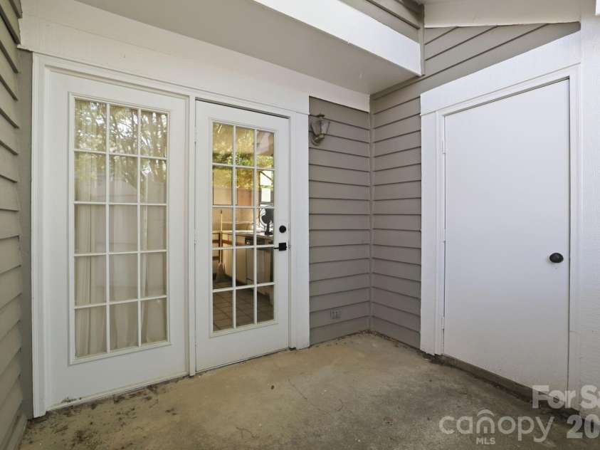 7287 Meeting Street, Charlotte, NC 28210.  MLS# CAR4360714, YatesRealty ID 23438. 