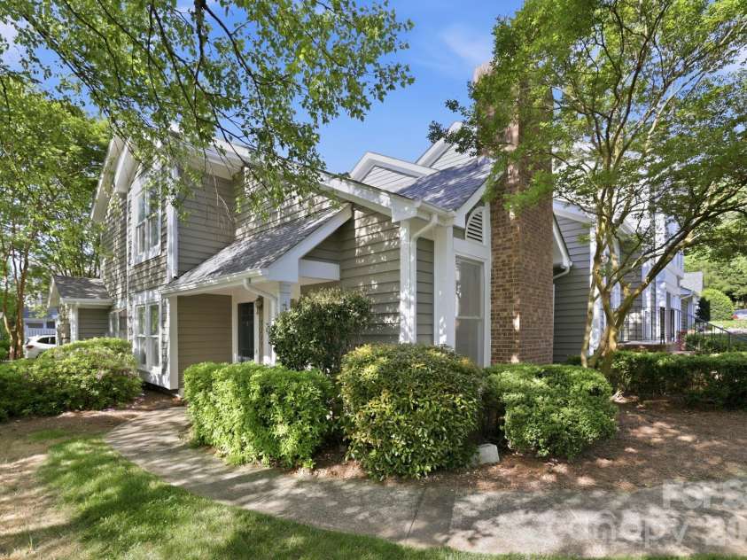 7287 Meeting Street, Charlotte, NC 28210.  MLS# CAR4360714, YatesRealty ID 23438. 