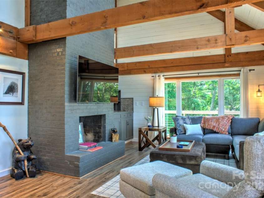 140 Camby Drive, Fairview, NC 28730.  MLS# CAR4178451, YatesRealty ID 2344. 