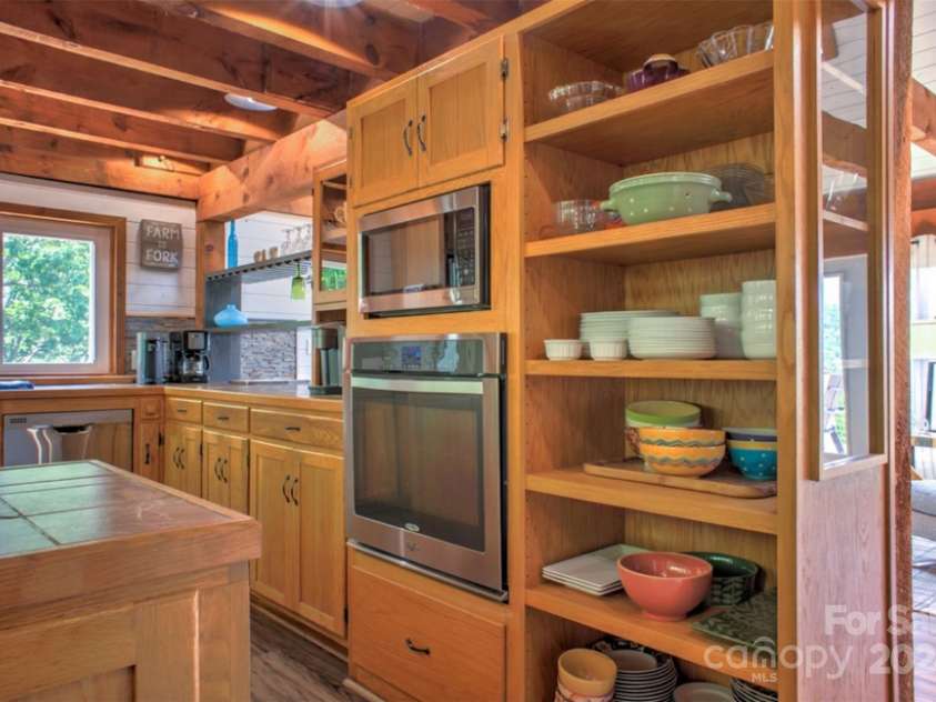 140 Camby Drive, Fairview, NC 28730.  MLS# CAR4178451, YatesRealty ID 2344. 