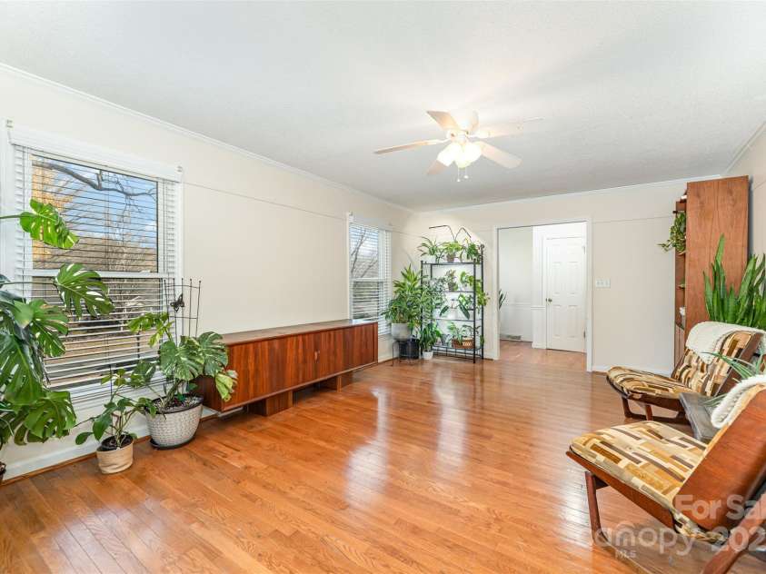 300 Gloucestershire Road, Winston Salem, NC 27104.  MLS# CAR4321606, YatesRealty ID 2344. Front Living Room 2