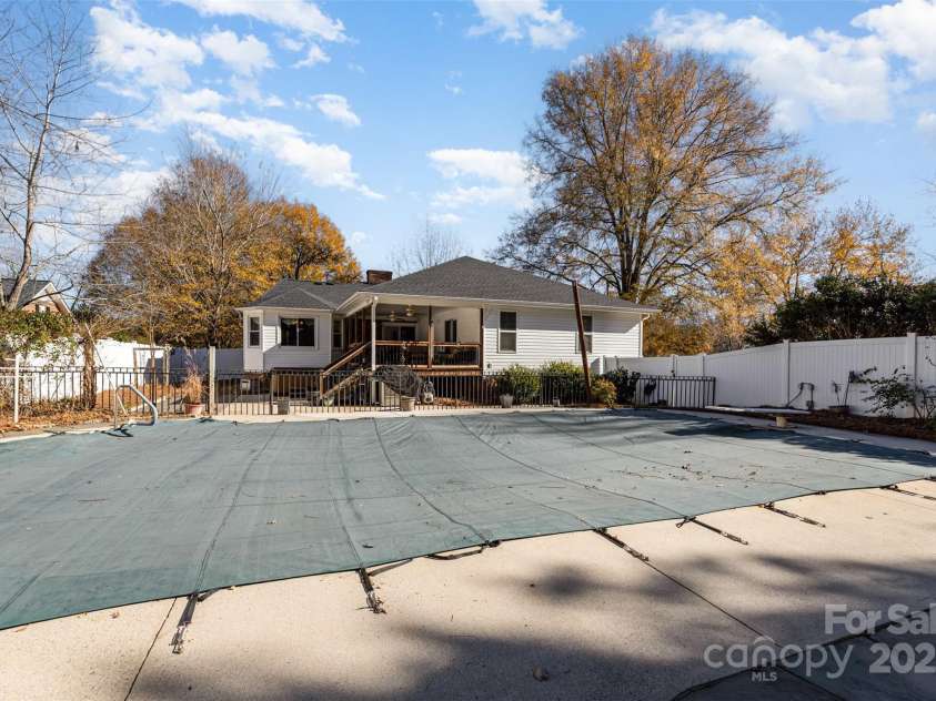 300 Gloucestershire Road, Winston Salem, NC 27104.  MLS# CAR4321606, YatesRealty ID 2344. Pool area 