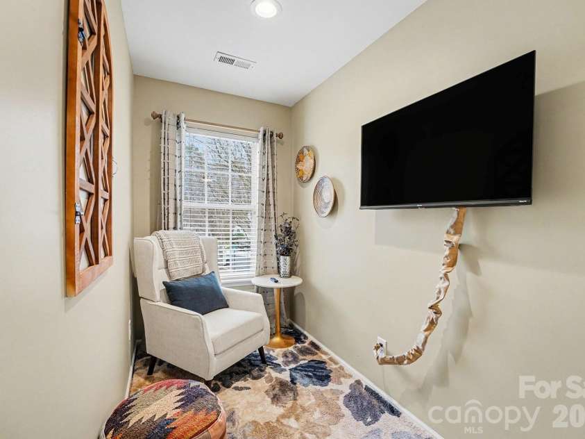 8331 Christmas Court, Charlotte, NC 28216.  MLS# CAR4340042, YatesRealty ID 2344. Sitting area with fresh paint