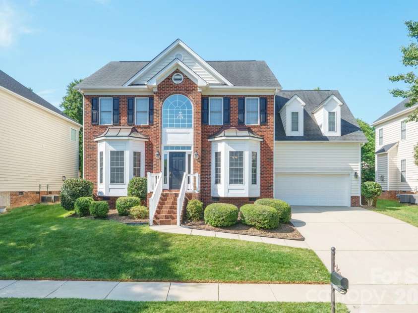 14506 Harvington Drive, Huntersville, NC 28078.  MLS# CAR4382573, YatesRealty ID 23440. 