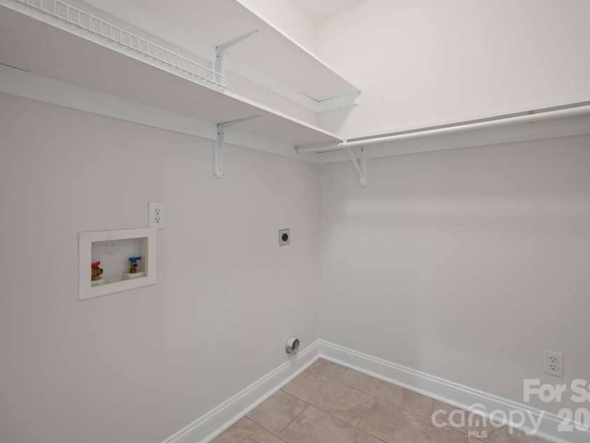 14506 Harvington Drive, Huntersville, NC 28078.  MLS# CAR4382573, YatesRealty ID 23440. 