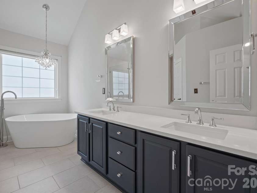 14506 Harvington Drive, Huntersville, NC 28078.  MLS# CAR4382573, YatesRealty ID 23440. 