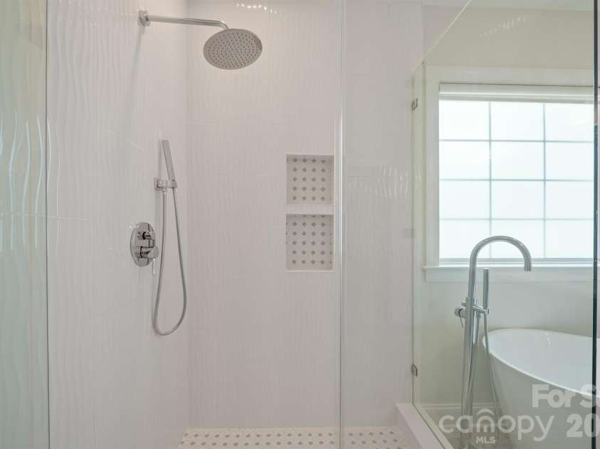 14506 Harvington Drive, Huntersville, NC 28078.  MLS# CAR4382573, YatesRealty ID 23440. 