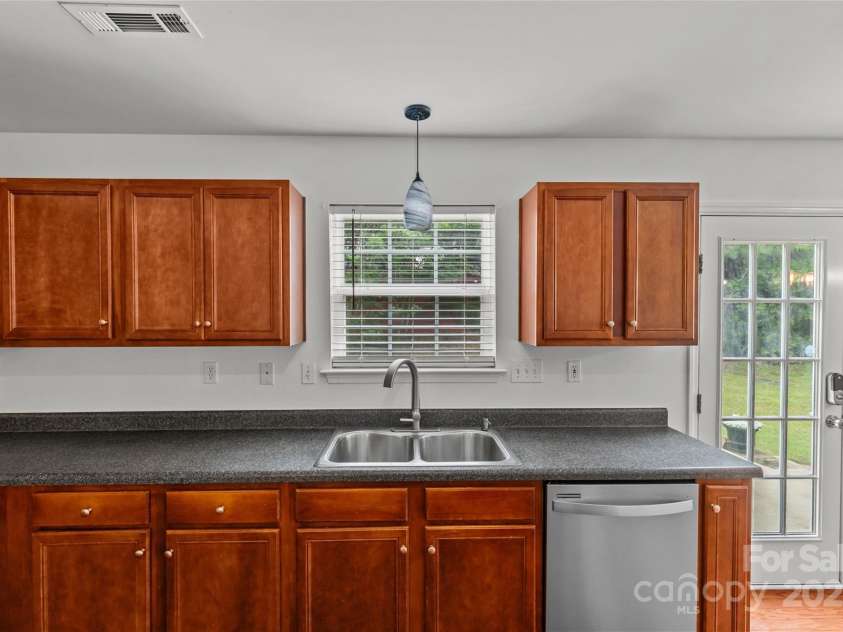 516 Cool Creek Drive, Rock Hill, SC 29732.  MLS# CAR4271964, YatesRealty ID 23440. 