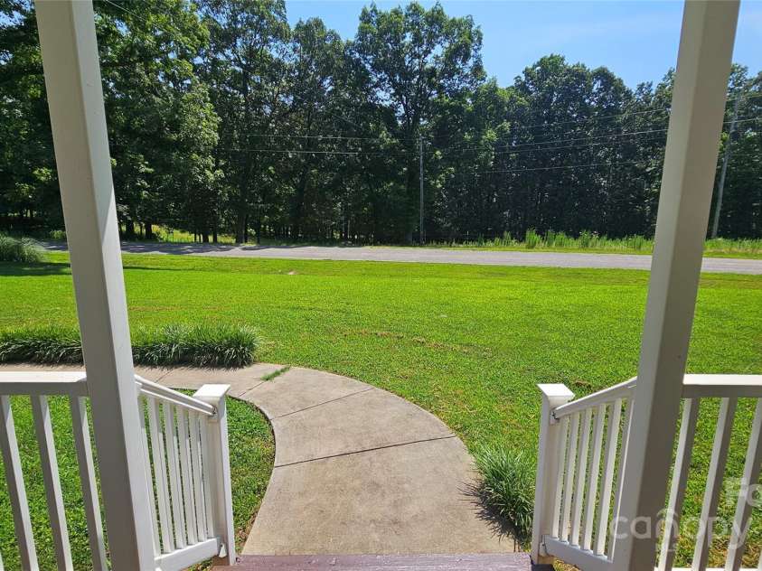 233 Hicks Road, Statesville, NC 28625.  MLS# CAR4273978, YatesRealty ID 23441. 