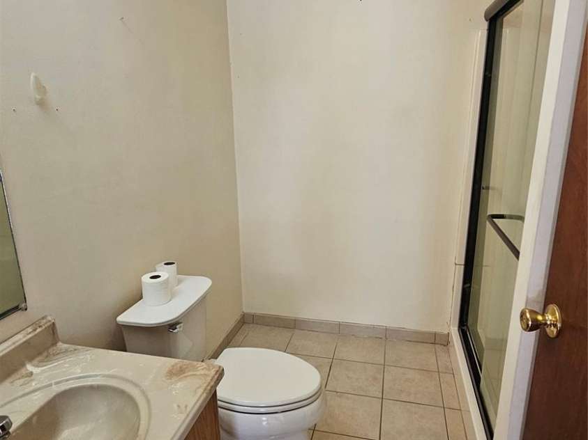 233 Hicks Road, Statesville, NC 28625.  MLS# CAR4273978, YatesRealty ID 23441. 