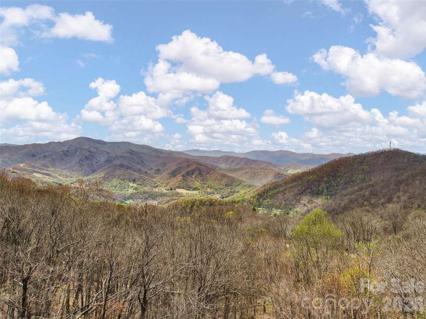 519 Promiseland Road, Canton, NC 28716.  MLS# CAR4359257, YatesRealty ID 23442. 