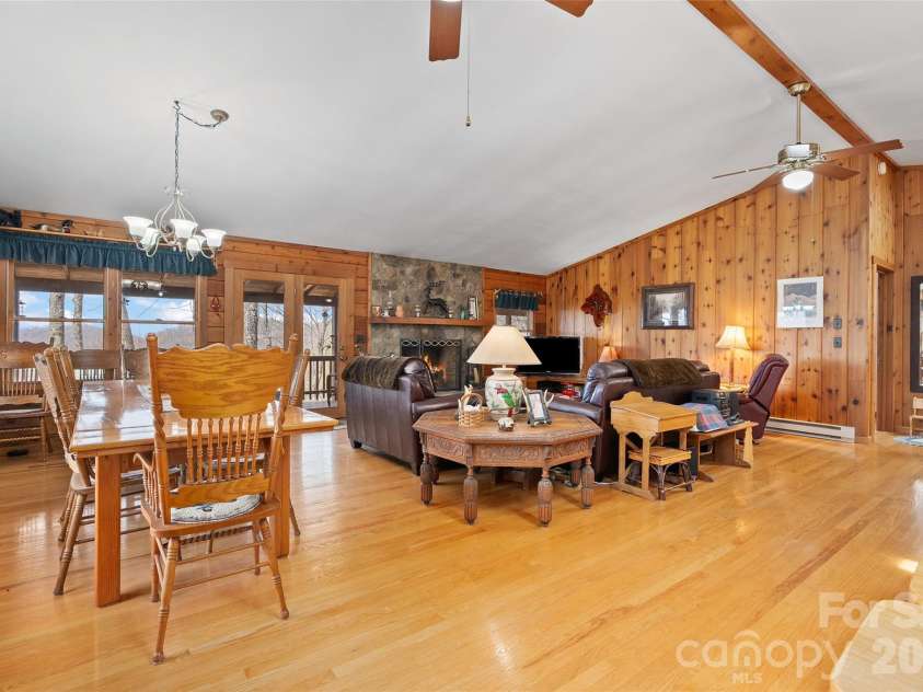 519 Promiseland Road, Canton, NC 28716.  MLS# CAR4359257, YatesRealty ID 23442. 